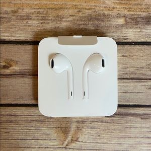 Apple ear buds